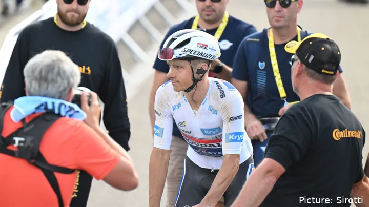 Remco Evenepoel é o atual lider da juventude da Volta a França