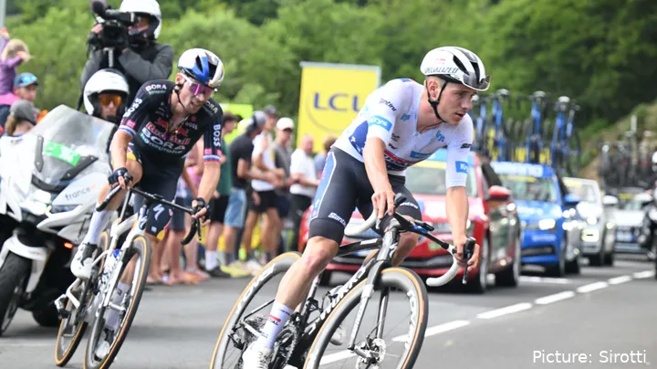 Remco Evenepoel leads Primoz Roglic during stage 11 of the Tour de France. @Sirotti
