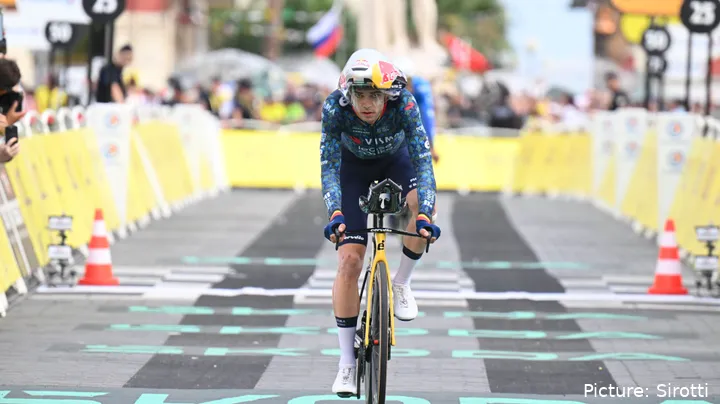 Wout van Aert num contrarrelógio do Tour de France