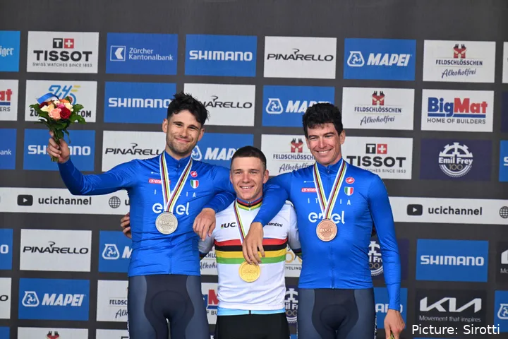 A segunda medalha de ouro conquistada num Campeonato do Mundo de contrarrelógio por Evenepoel