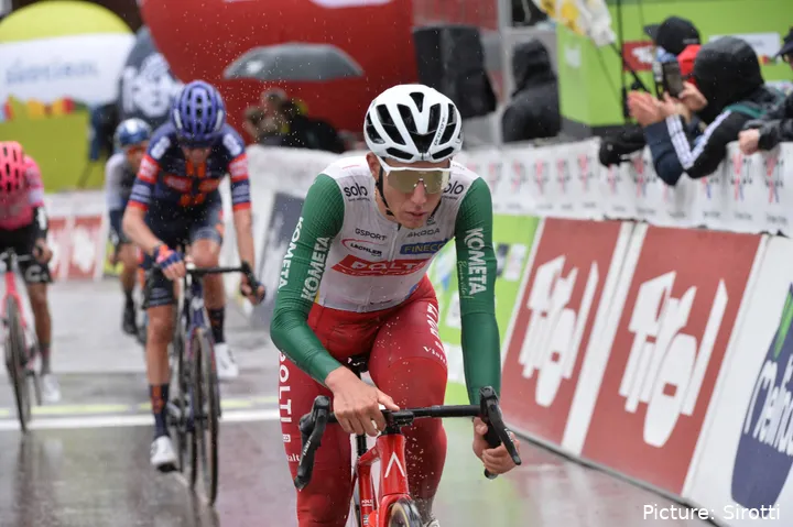 Piganzoli na Volta aos Alpes deste ano ao lado de Romain Bardet. @Sirotti