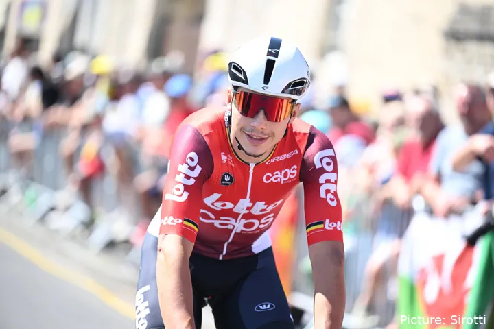 Arnaud De Lie has all the reasons to smile this Tour as he seems back to his best