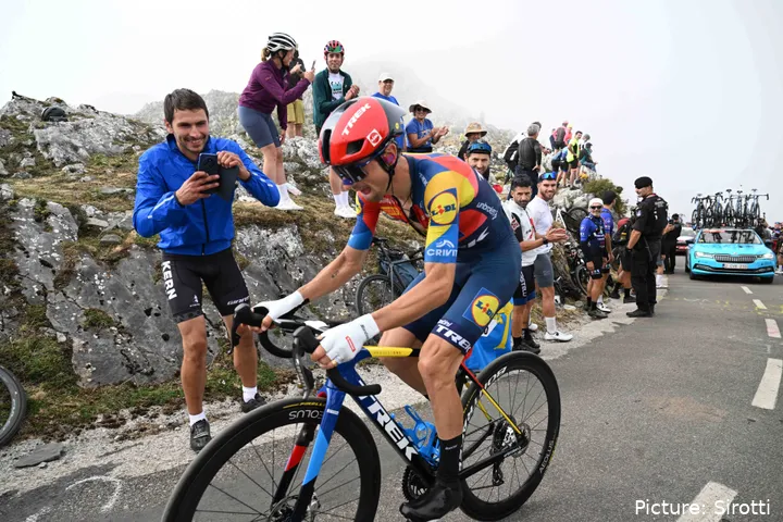 Giulio Ciccone no Alto de l'Angliru.&nbsp;