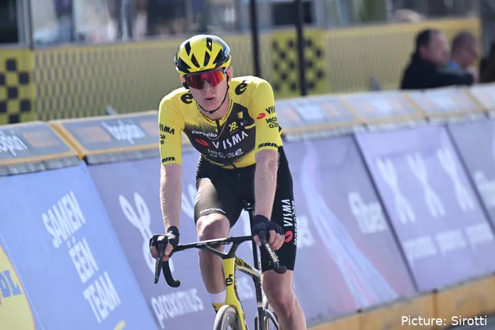 Matteo Jorgenson tem de assumir após a retirada de Simon Yates