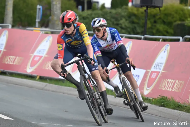 Mattias Skjelmose and Remco Evenepoel at the Amstel Gold Race 2026.