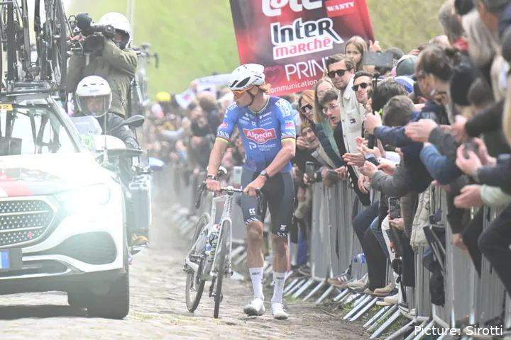 Mathieu van der Poel at the 2026 Paris-Roubaix