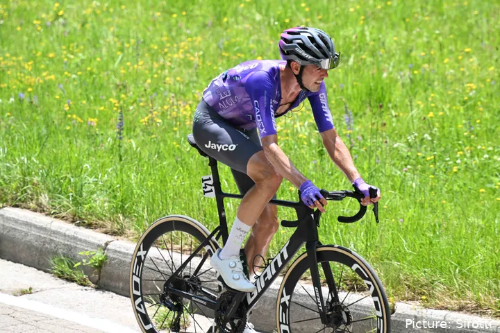 Ben O'Connor in action on stage 19 of the 2026 Giro d'Italia