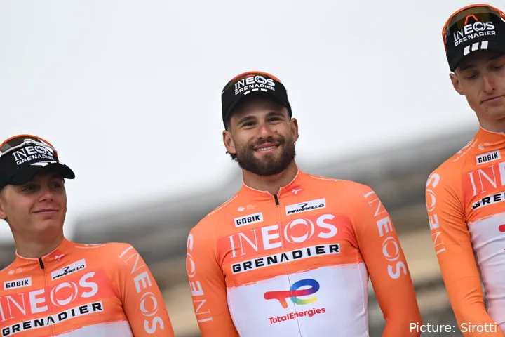 Filippo Ganna antes da Paris-Roubaix 2026