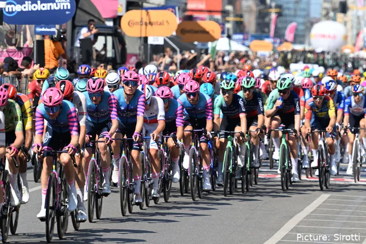 Unibet complains forcefully about motorbikes at the Giro d’Italia