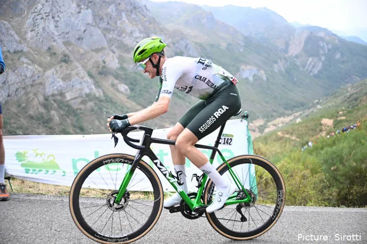 Abel Balderstone, at the 2025 Vuelta a España with Caja Rural - Seguros RGA