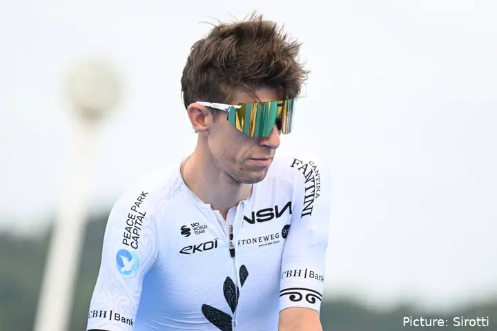 George Bennett before the start of Clasica San Sebastian 2026