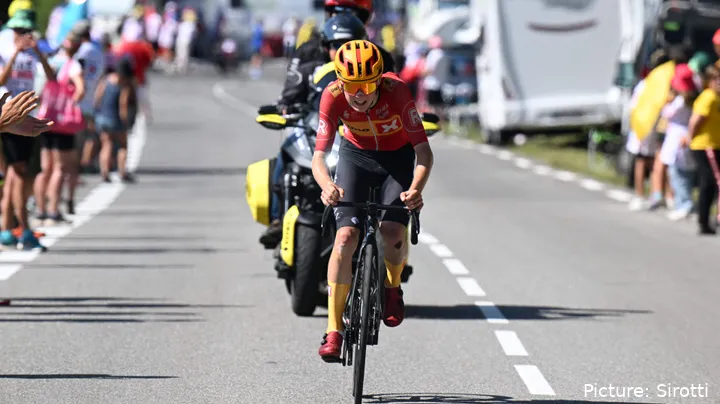 Johannes Kulset erlebt beim Giro d’Italia aus nächster Nähe, wie groß der Abstand zu Jonas Vingegaard am Berg ist