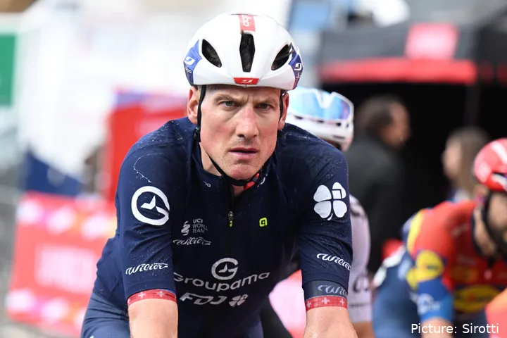 Küng im Trikot von Groupama - FDJ