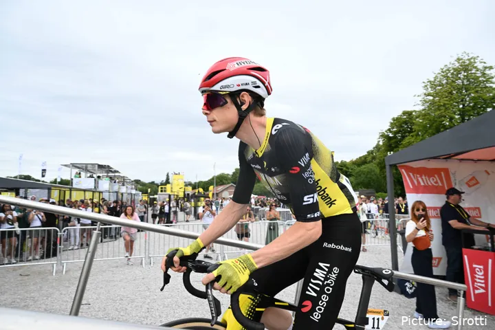 Jonas Vingegaard (Team Visma - Lease a Bike) führt seine Mannschaft bei Paris-Nizza an, während Neuzugang Davide Piganzoli den zweifachen Tour-de-France-Sieger erstmals in einem großen Etappenrennen unterstützt