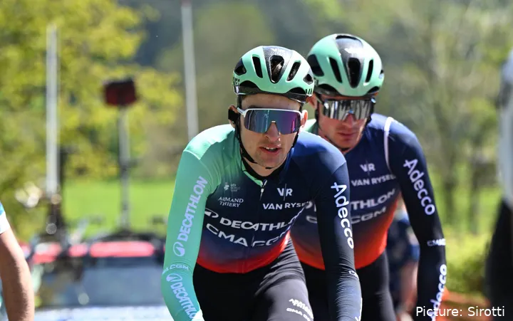 Paul Seixas bei der Streckenbesichtigung für Lüttich–Bastogne–Lüttich 2026