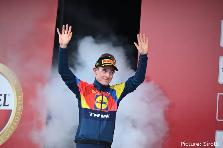 Mattias Skjelmose fährt beim Amstel Gold Race auf Rang zwei – doch seine Taktik im Finale sorgt für Diskussionen