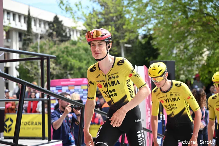 Jonas Vingegaard vor Etappe 2 des Giro d’Italia 2026