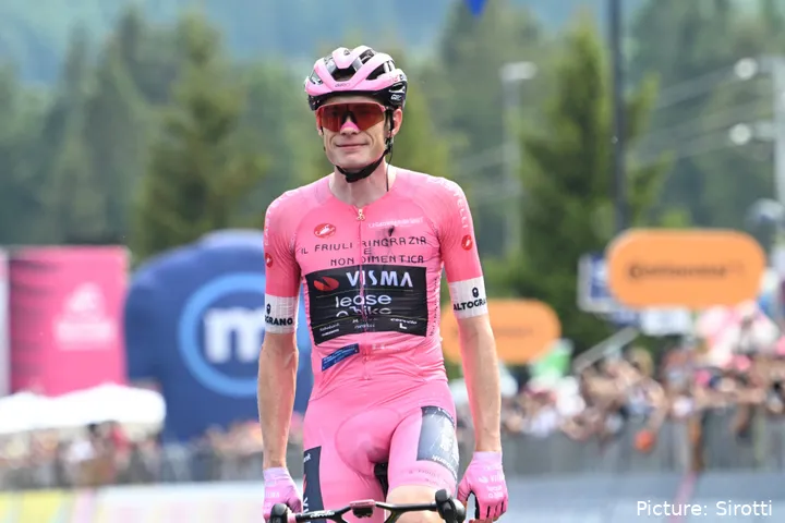 Jonas Vingegaard gewinnt die 20. Etappe des Giro d’Italia 2026 in Piancavallo