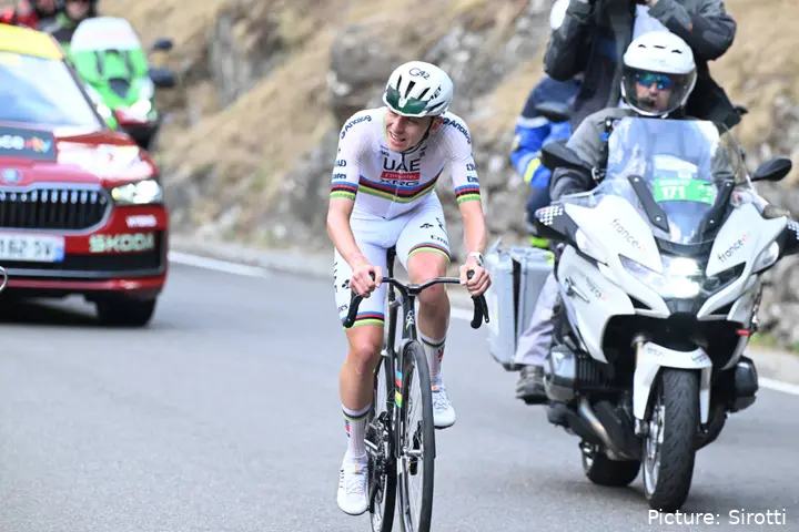 Tadej Pogacar in Aktion auf Etappe 6 der Tour de France 2026