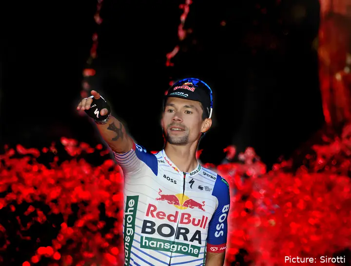 Primoz Roglic vor Rennstart.
