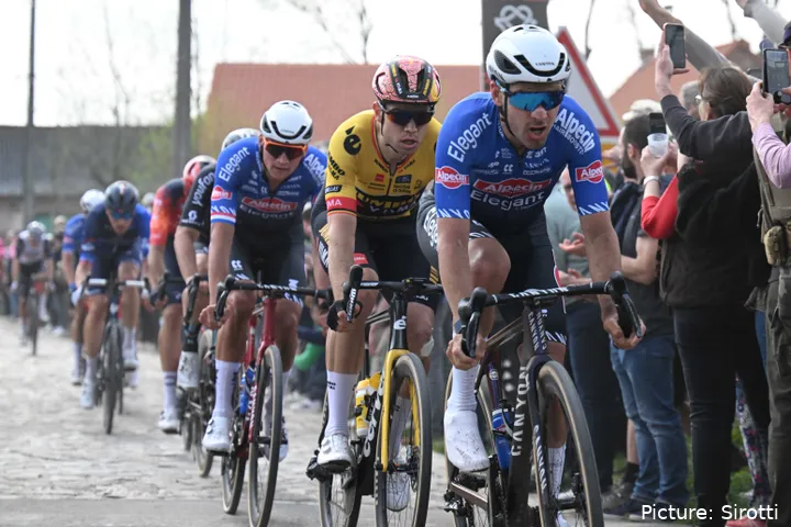 Gianni Vermeersch in een prominente knechtenrol op de kasseien voor Mathieu van der Poel in het verleden