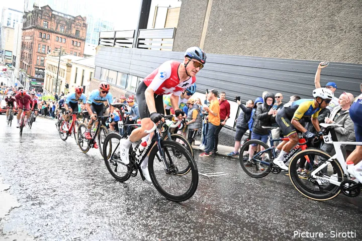 Kung in actie op het wereldkampioenschap wegrace 2023 in Glasgow