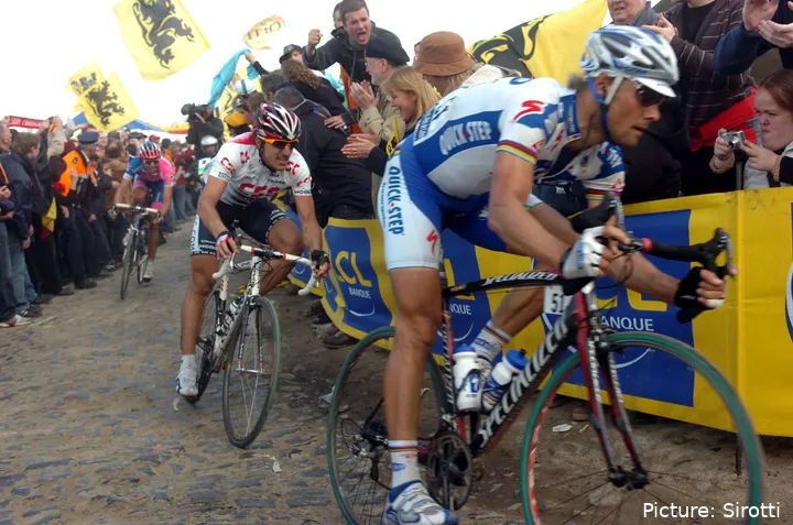 Tom Boonen en Fabian Cancellara samen tijdens Parijs-Roubaix 2008. @Sirotti