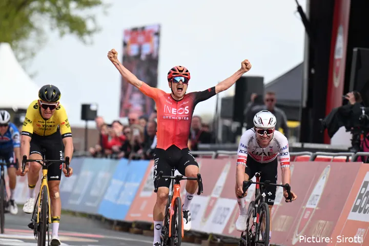 Tom Pidcock won eindelijk de Amstel Gold Race in 2024