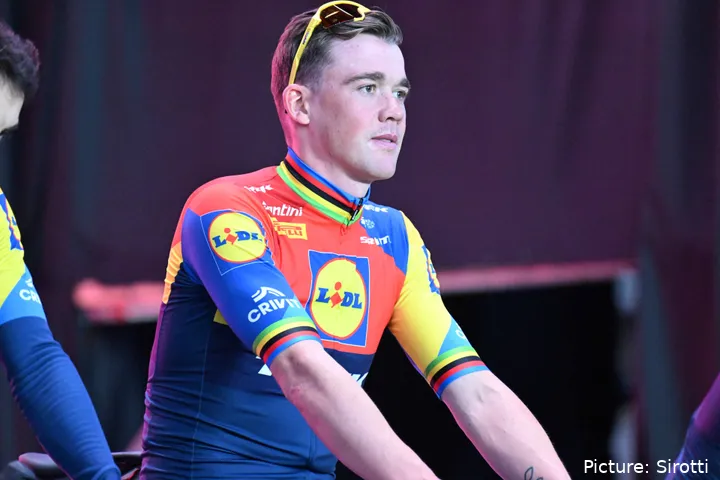 Mads Pedersen werd niet geselecteerd voor de Tour de France, zal hij in staat zijn om meer te winnen in deze heuvelachtige Giro?