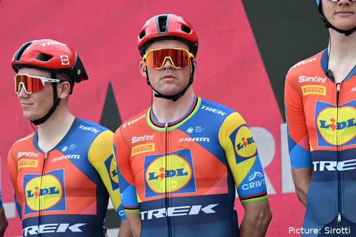 Mads Pedersen op het startpodium