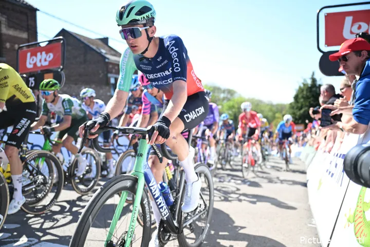 Paul Seixas in actie in La Flèche Wallonne 2026