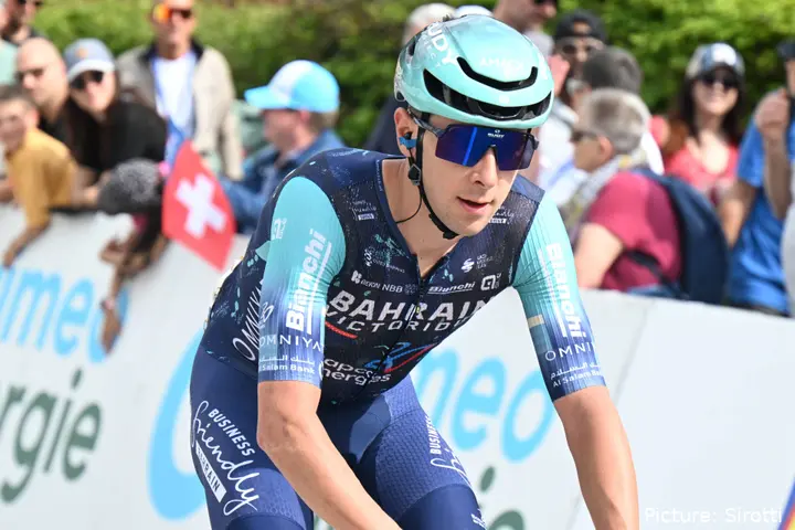 Antonio Tiberi finisht bij de Tour de Romandie 2026