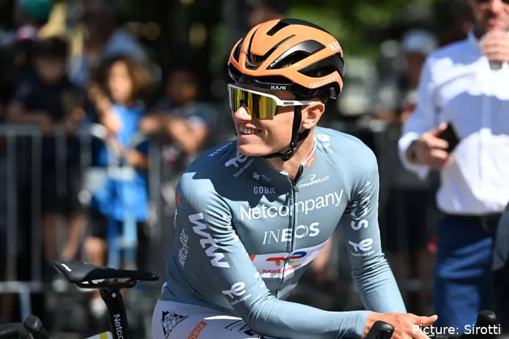 Oscar Onley in etappe 2 van de Tour Auvergne-Rhône-Alpes 2026