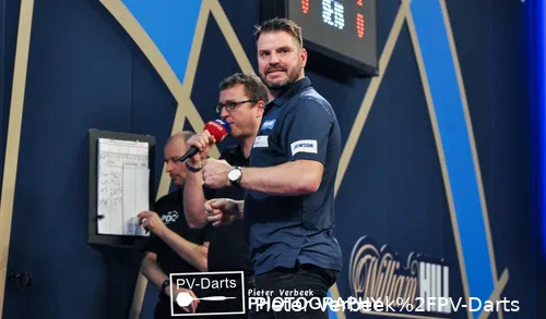 In Action auf der Ally Pally-Bühne: Im Jahr 2022 qualifizierte sich Chas Barstow für die PDC Darts WM