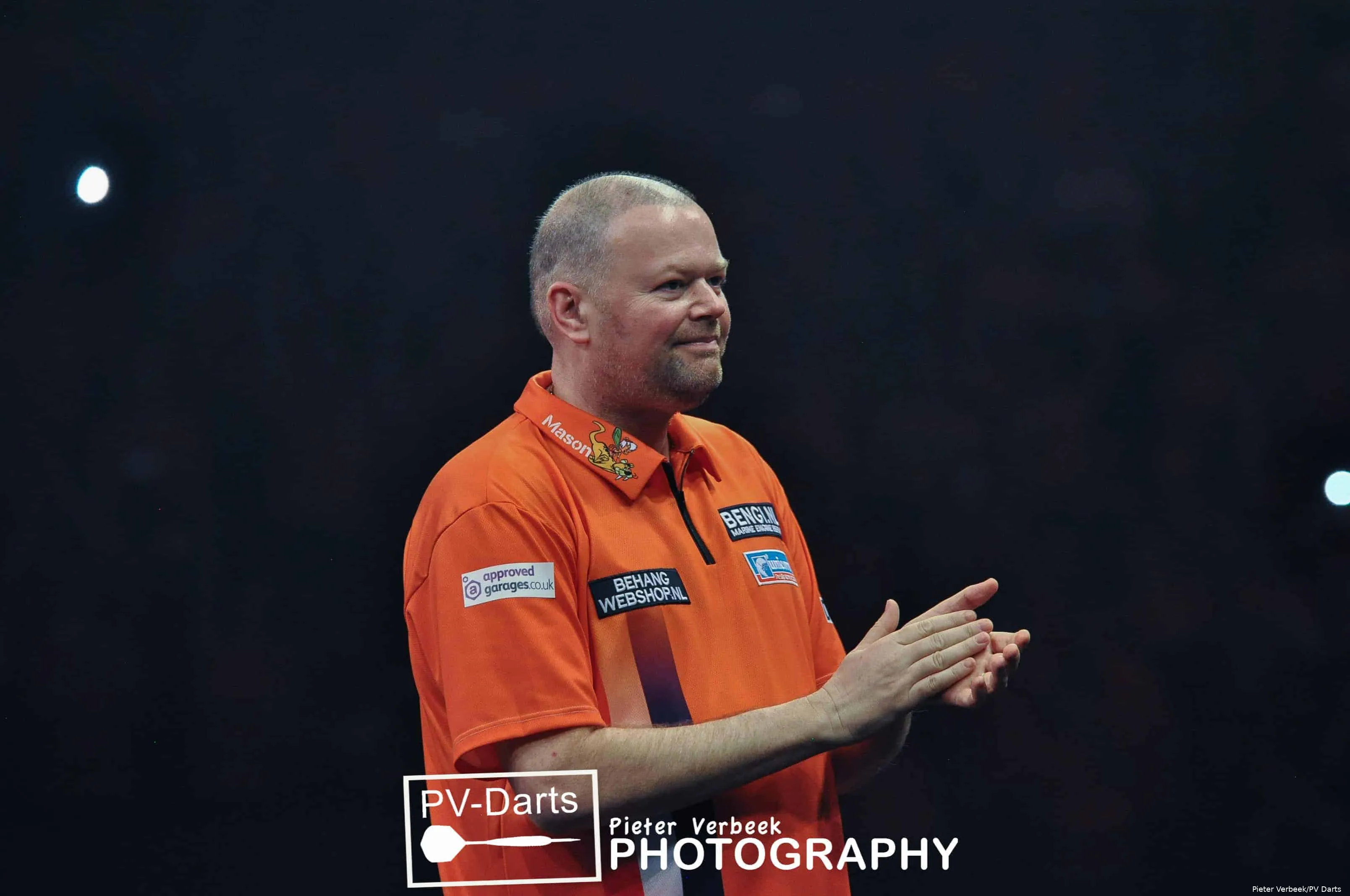 Raymond van Barneveld 32
