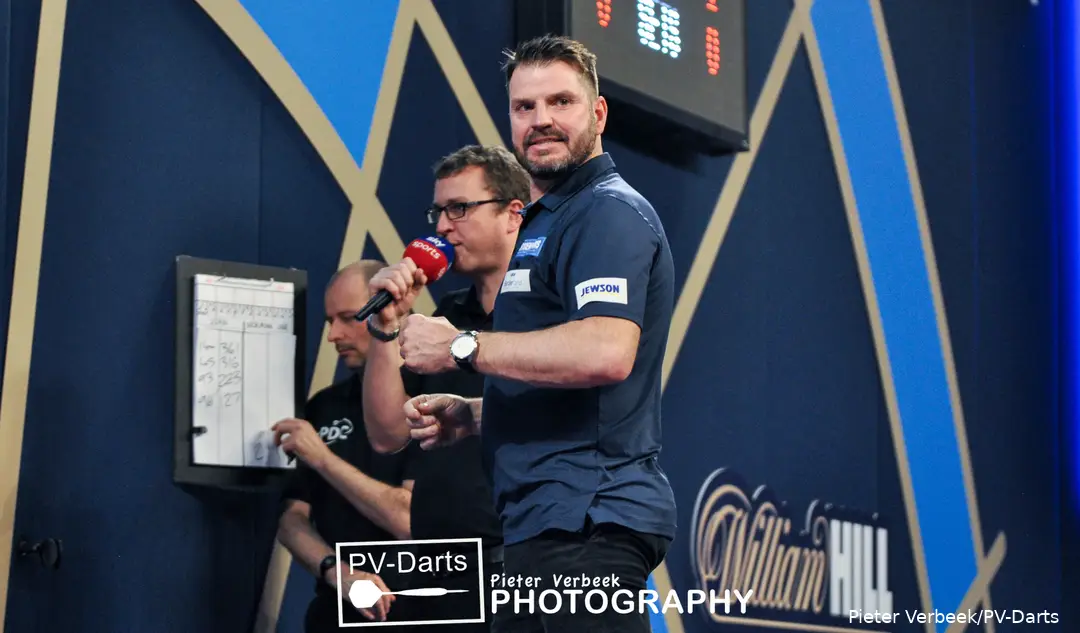 Chas Barstow in action at the 2022 Darts World Cup