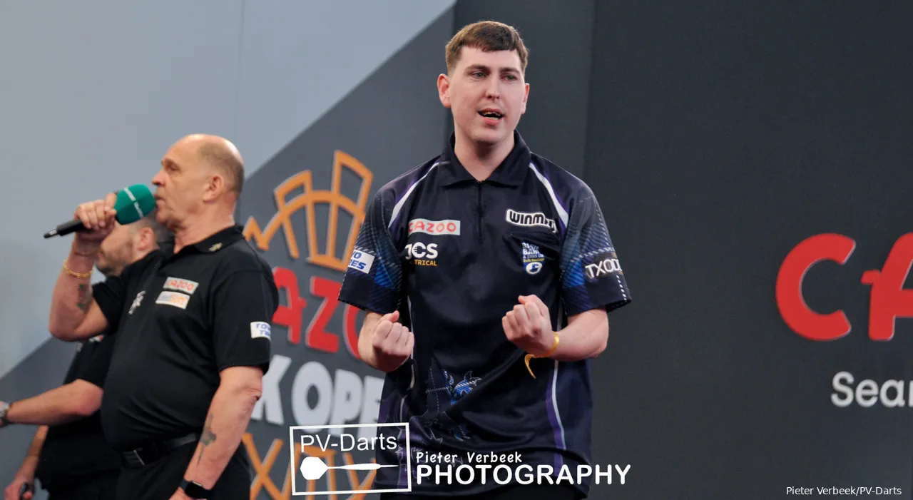 William Borland neemt het in de openingsronde van de Winmau World Masters op tegen Stephen Bunting
