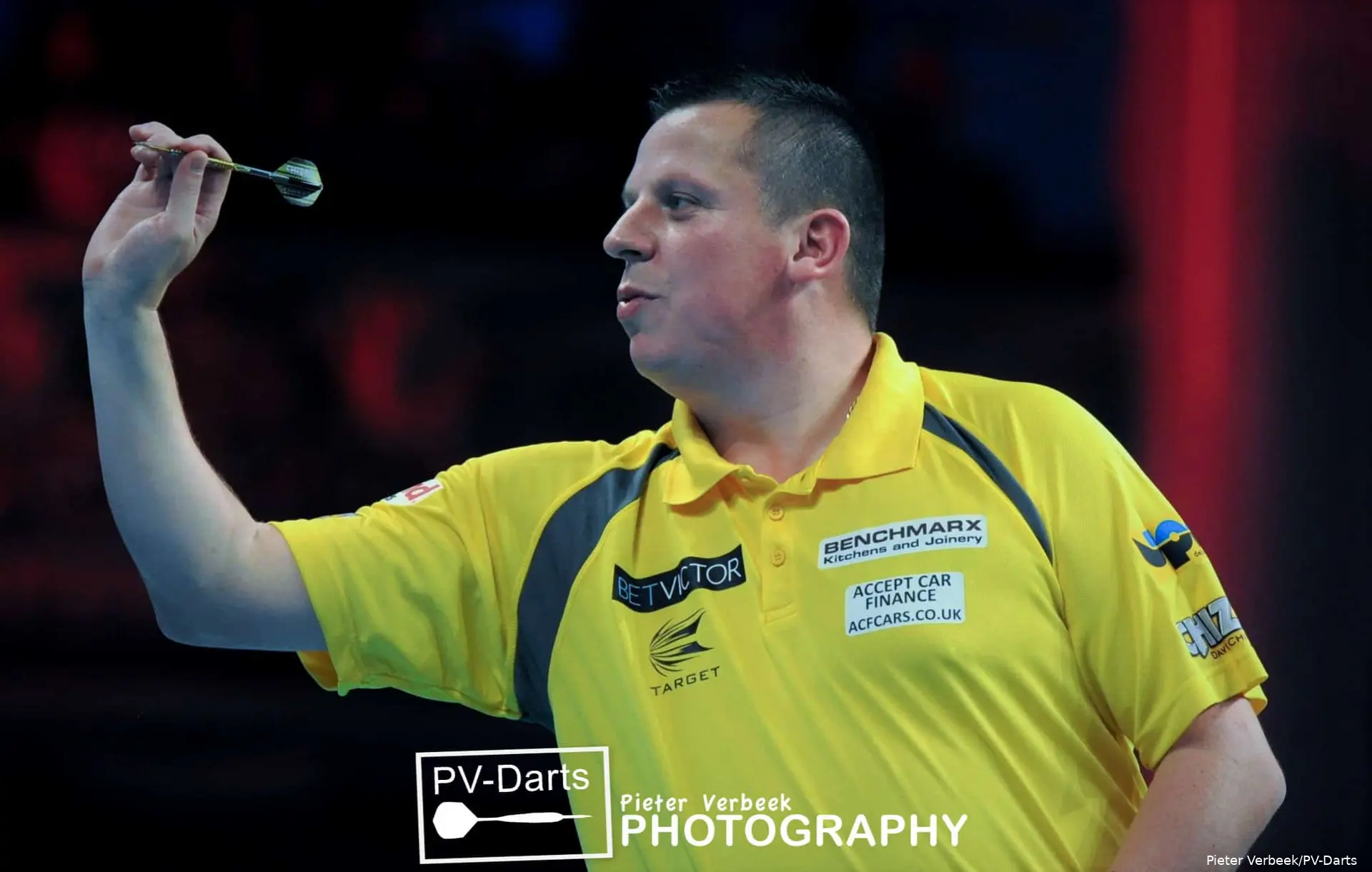 Dave Chisnall 12