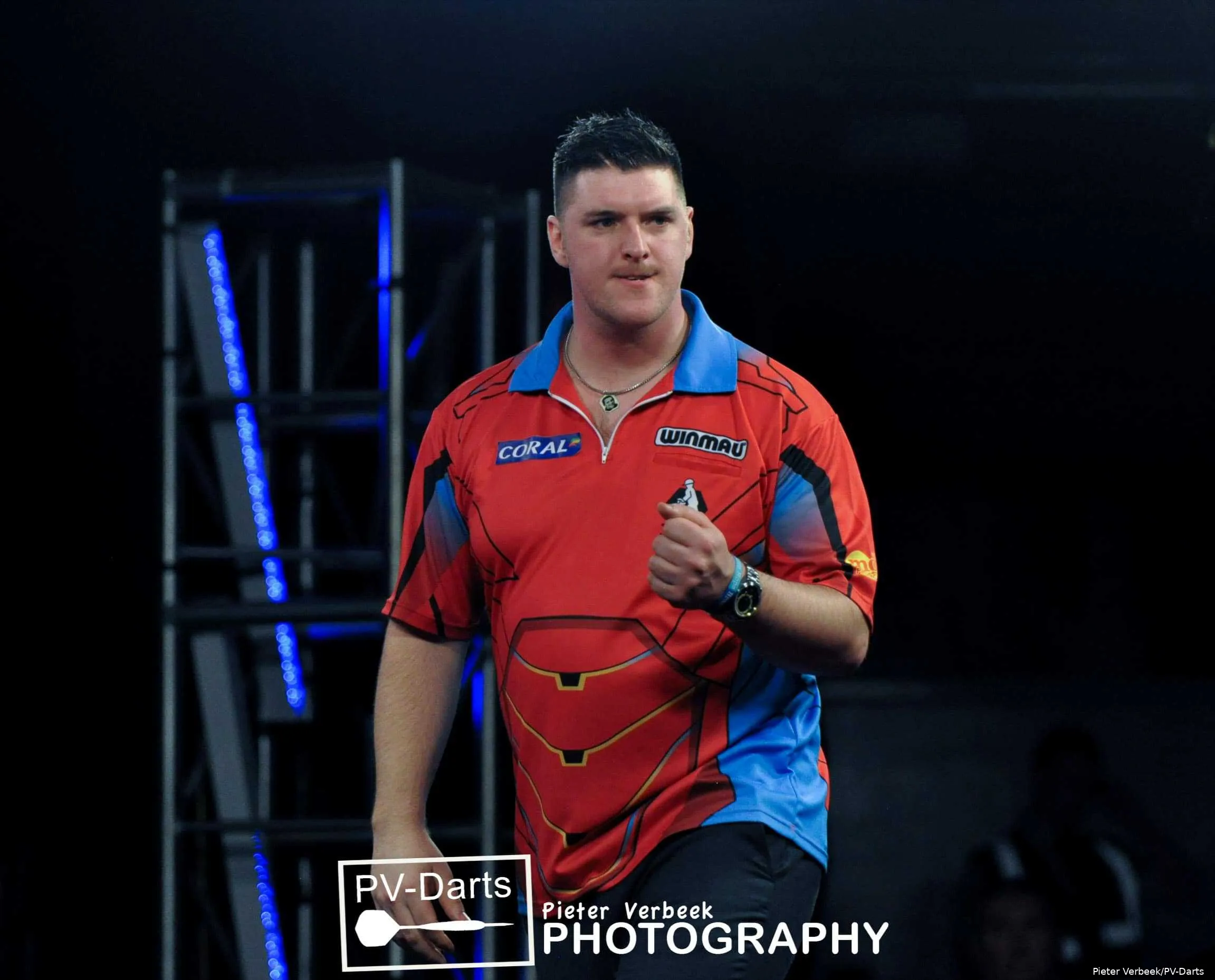 Daryl Gurney 18