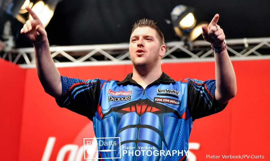 Daryl Gurney scaled