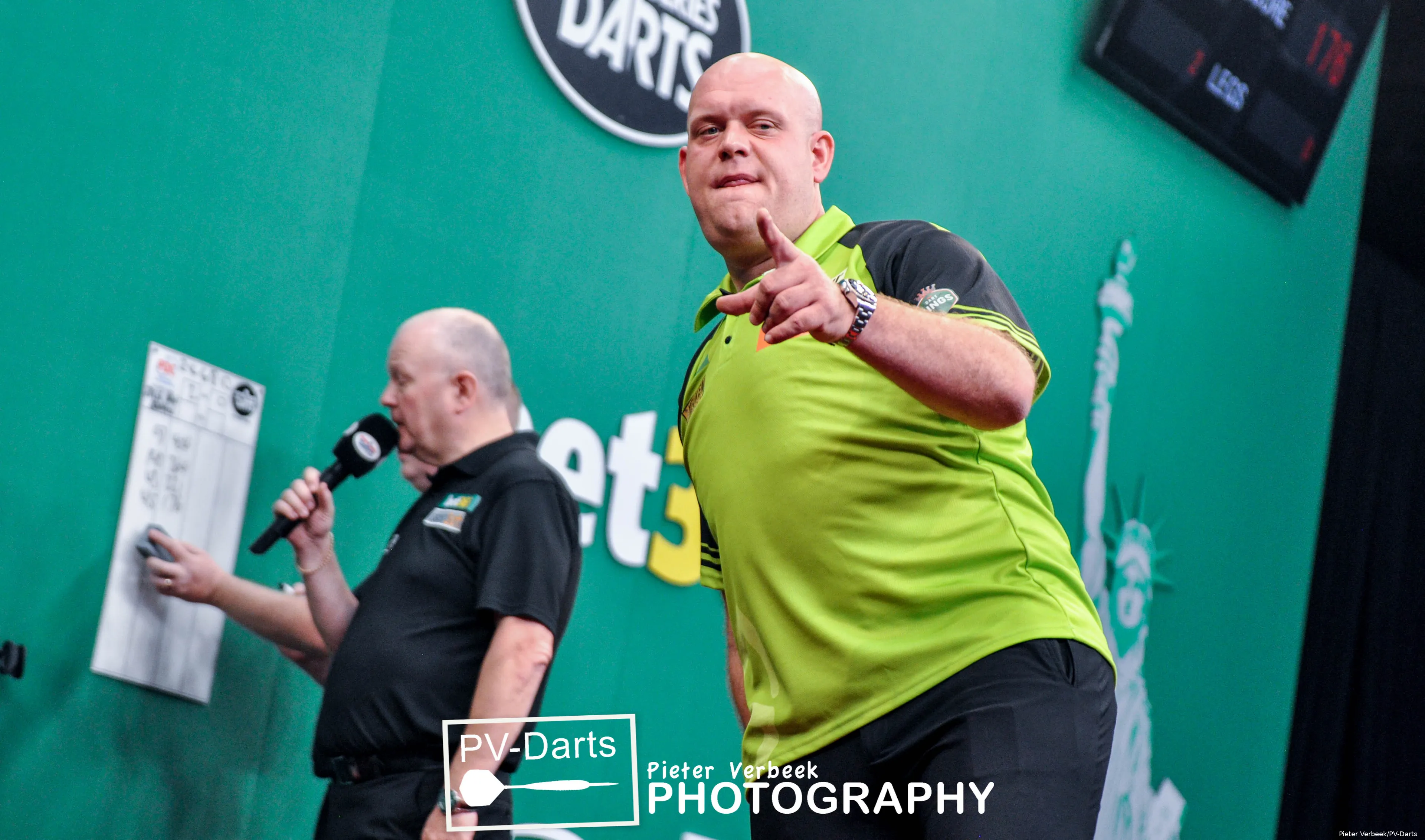 Michael van Gerwen R1 US Darts Masters 2