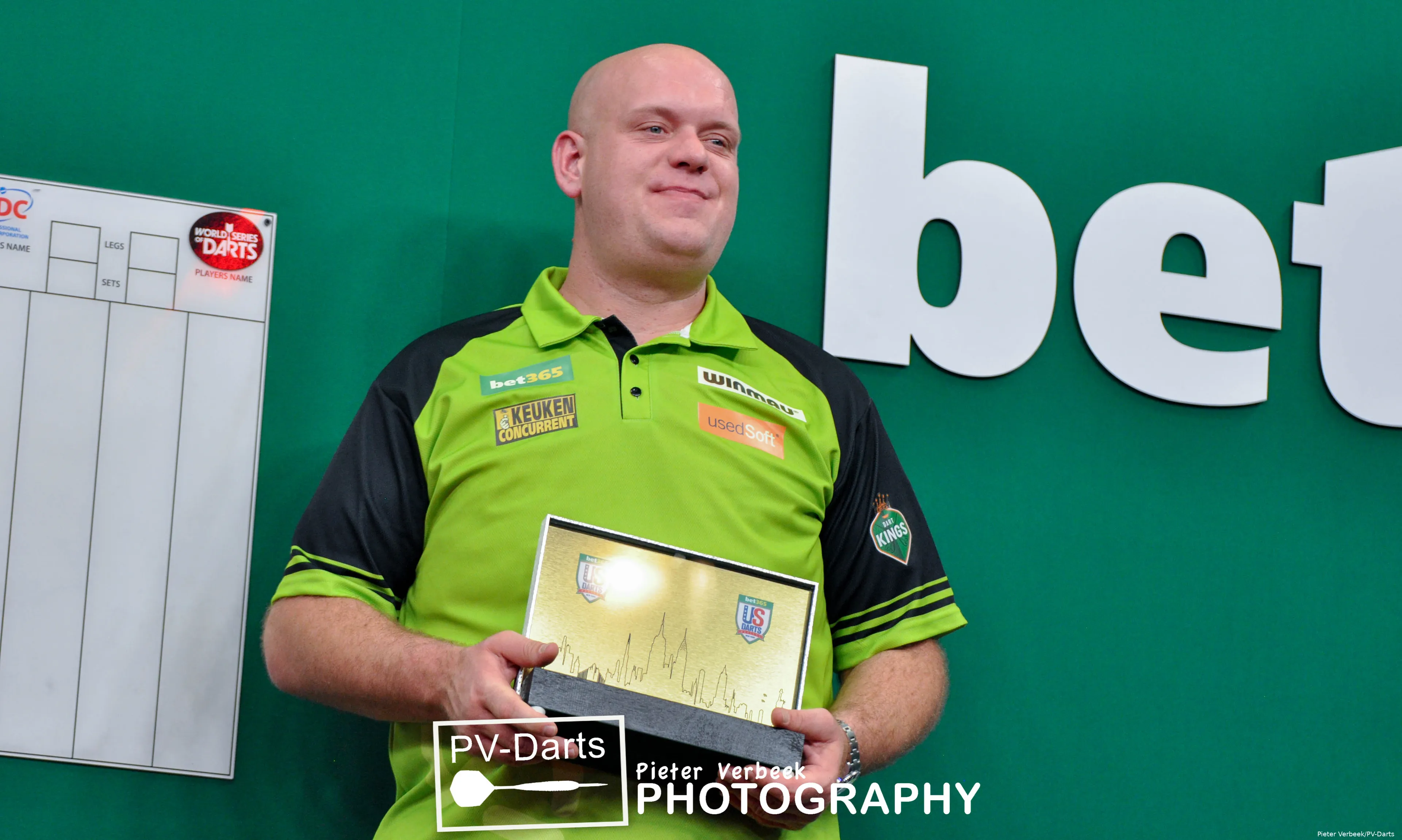 Michael van Gerwen US Darts Masters presentation 3