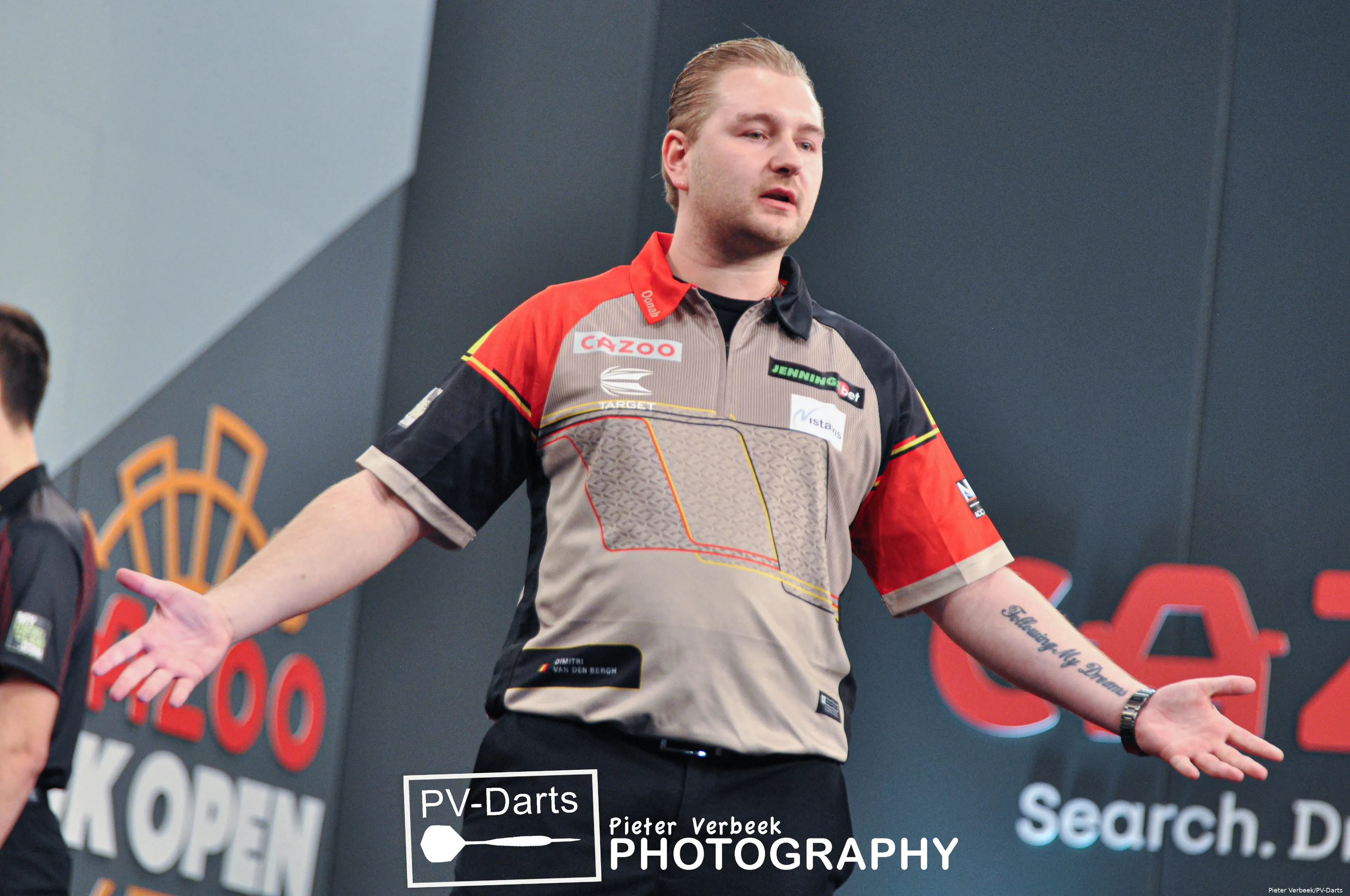 dimitri van den bergh 16