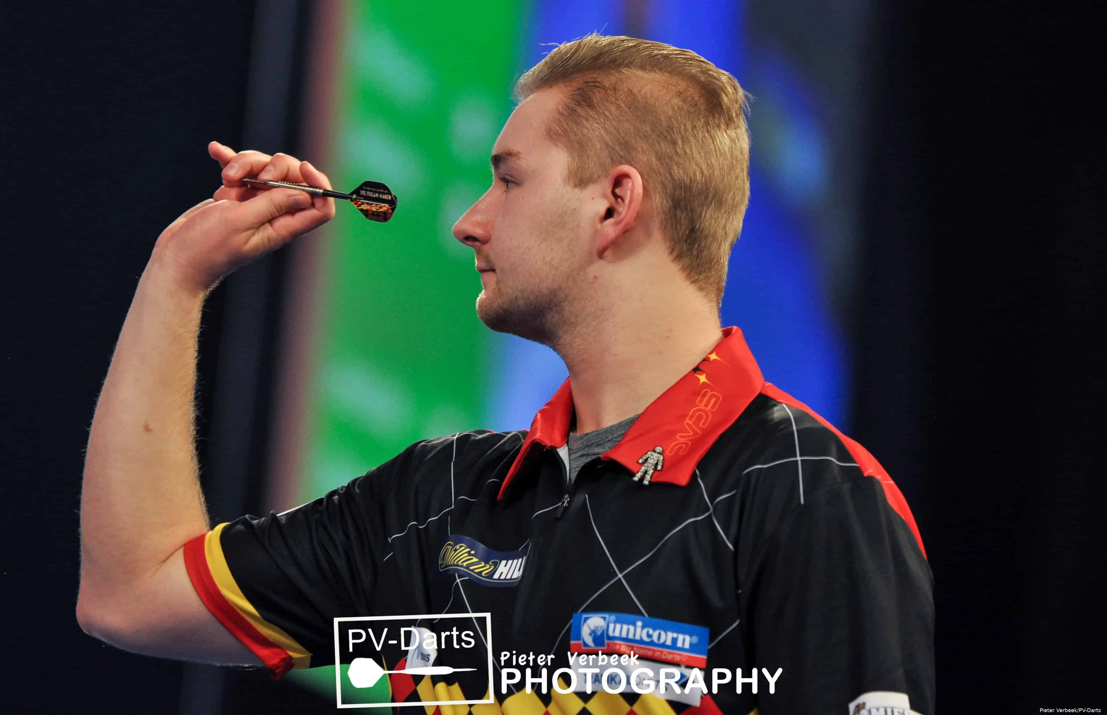 Dimitri van den Bergh1 14