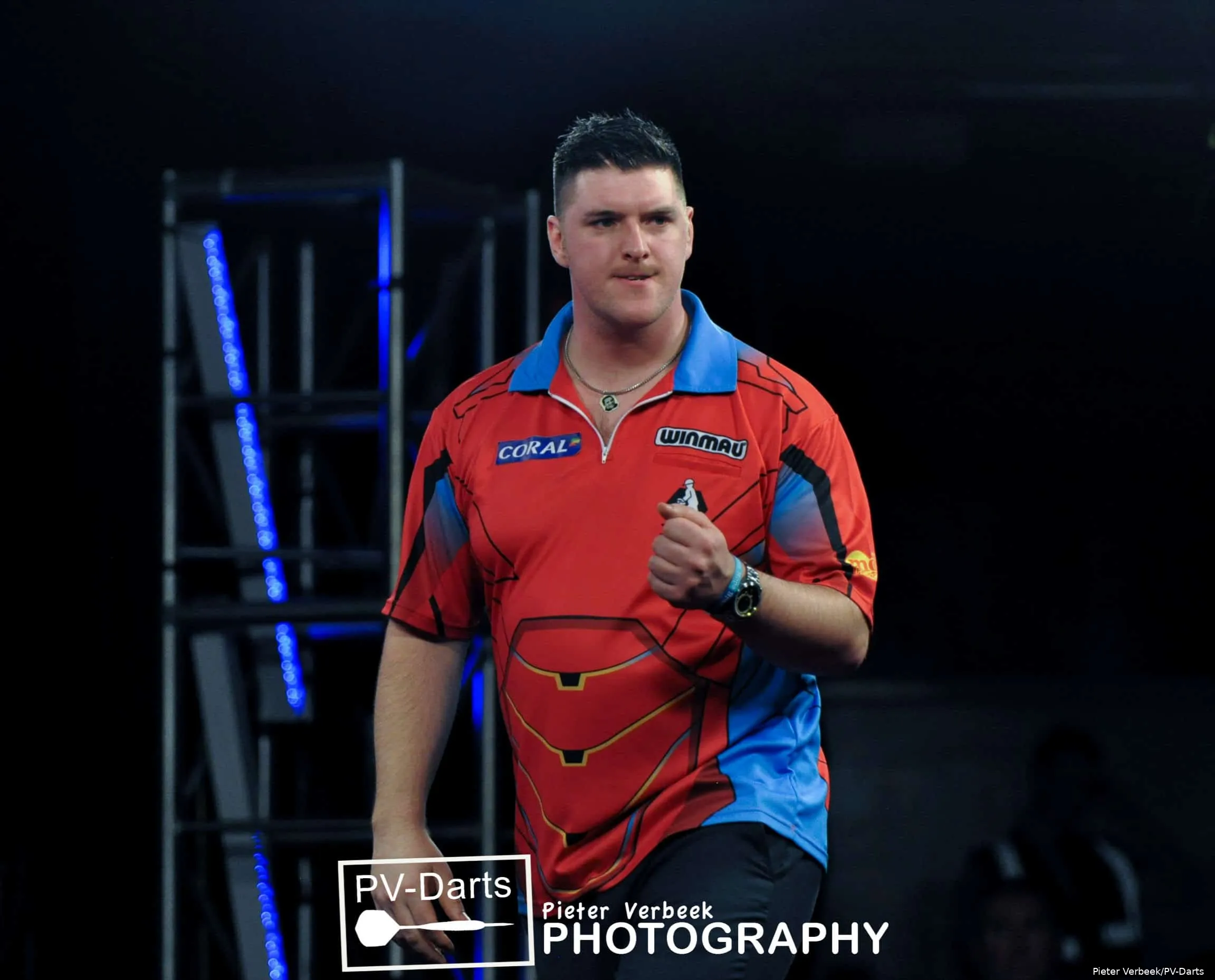 Daryl Gurney 18