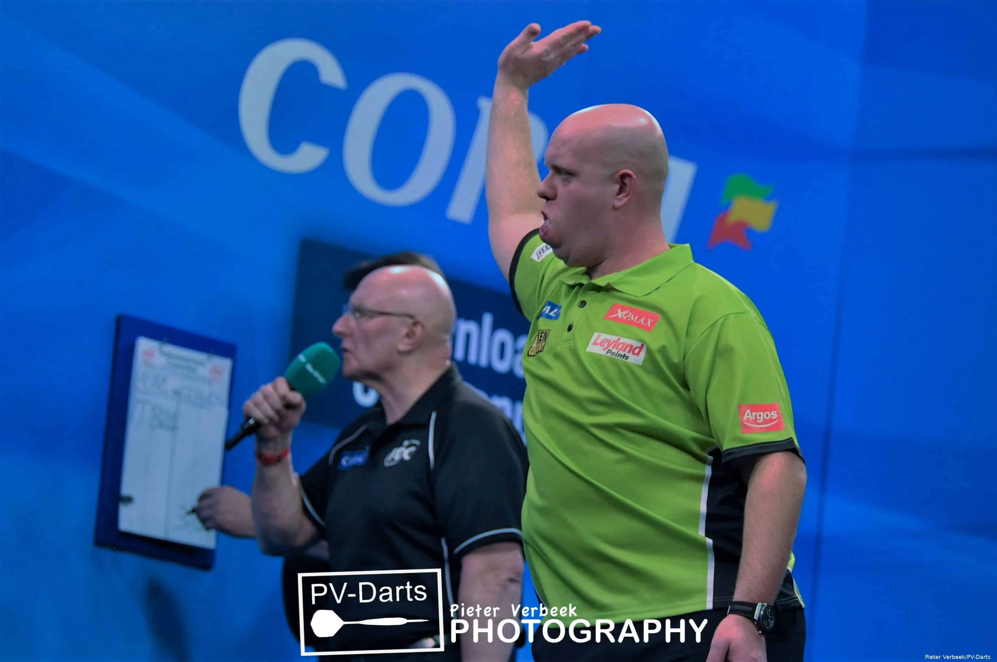 Michael van Gerwen 54