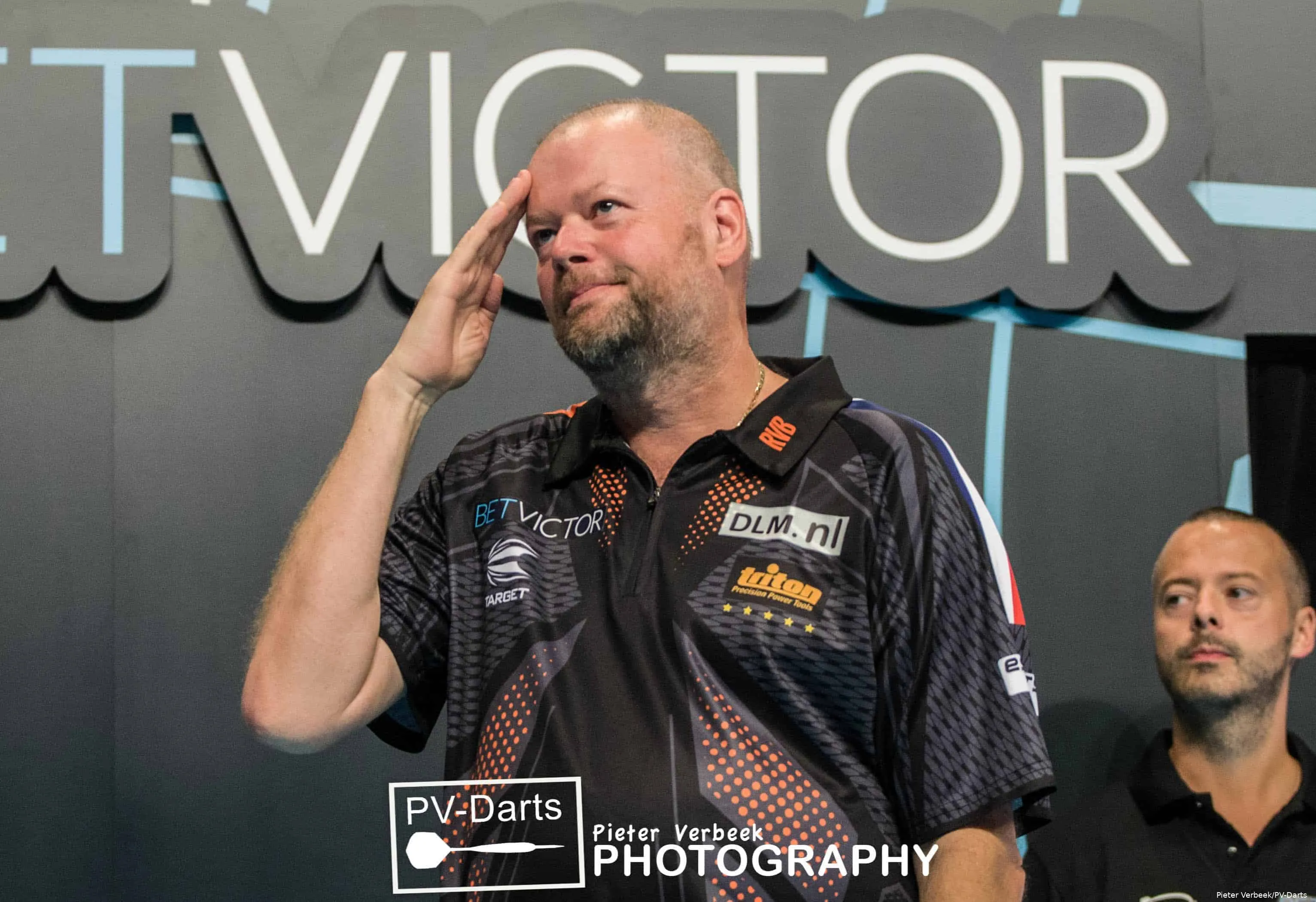 Raymond van Barneveld R1 WMP18 1