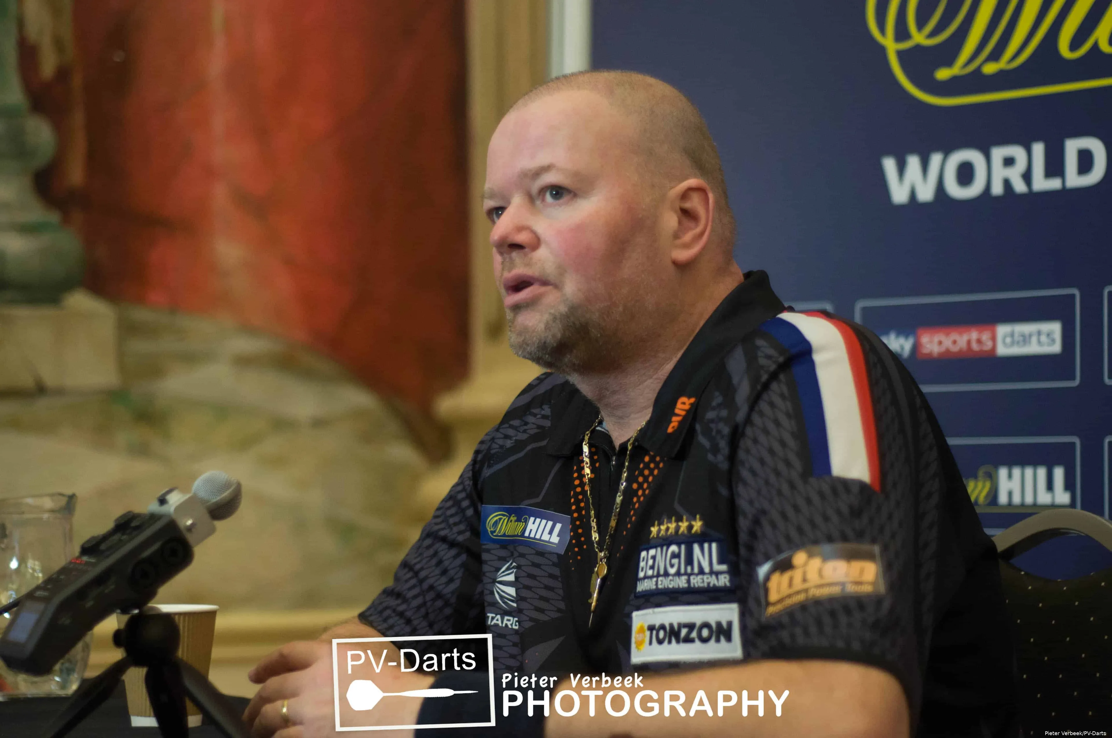 Raymond van Barneveld WK18 Eerste ronde
