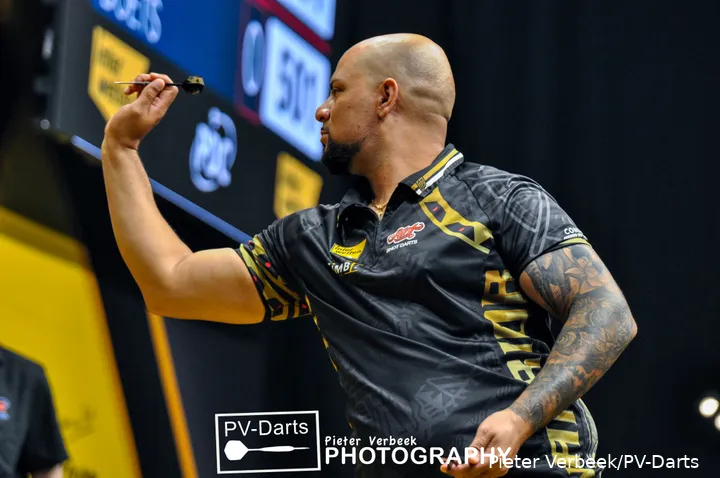 Devon Petersen throwing the dart