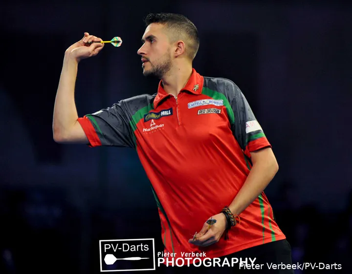 Jamie Lewis in actie